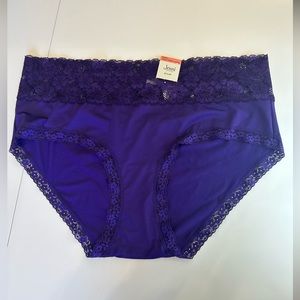 NWT. Women’s purple lace trim panties. Size XXXL.